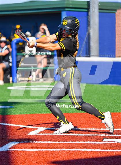 Thumbnail 2 in Burnet vs Liberty (UIL 4A Reg III Semifinal) photogallery.