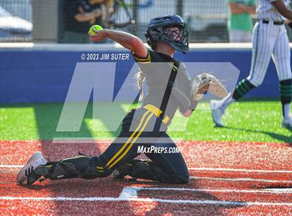 Thumbnail 2 in Burnet vs Liberty (UIL 4A Reg III Semifinal) photogallery.