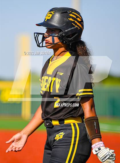 Thumbnail 2 in Burnet vs Liberty (UIL 4A Reg III Semifinal) photogallery.