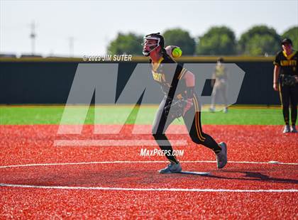Thumbnail 3 in Burnet vs Liberty (UIL 4A Reg III Semifinal) photogallery.