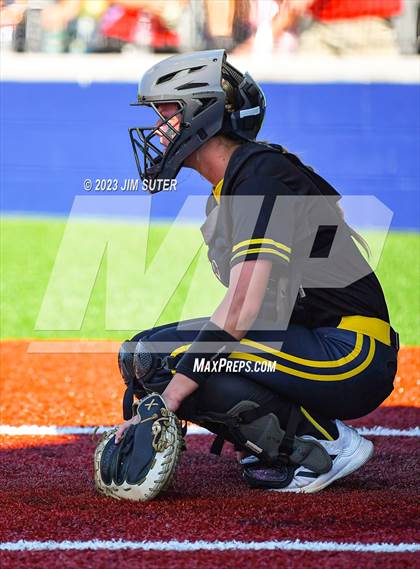 Thumbnail 3 in Burnet vs Liberty (UIL 4A Reg III Semifinal) photogallery.