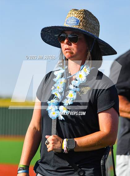 Thumbnail 2 in Burnet vs Liberty (UIL 4A Reg III Semifinal) photogallery.