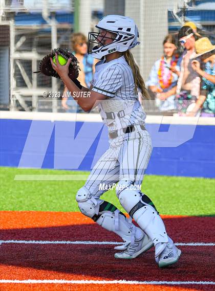 Thumbnail 3 in Burnet vs Liberty (UIL 4A Reg III Semifinal) photogallery.