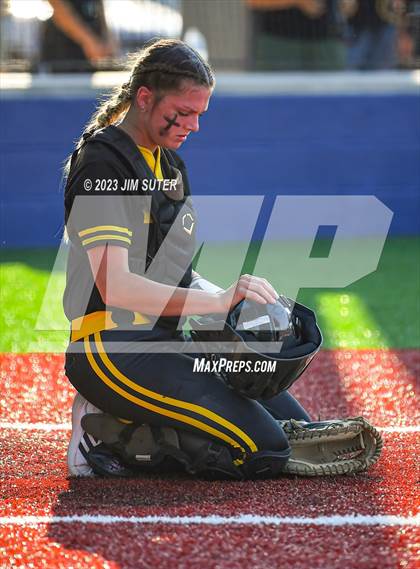 Thumbnail 3 in Burnet vs Liberty (UIL 4A Reg III Semifinal) photogallery.