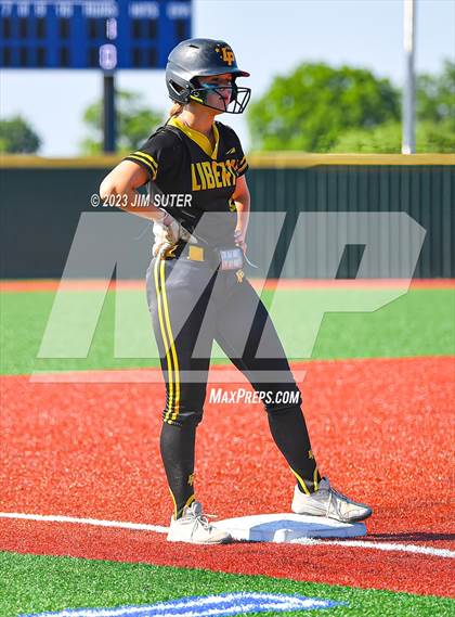 Thumbnail 3 in Burnet vs Liberty (UIL 4A Reg III Semifinal) photogallery.