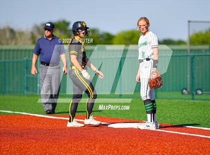 Thumbnail 1 in Burnet vs Liberty (UIL 4A Reg III Semifinal) photogallery.
