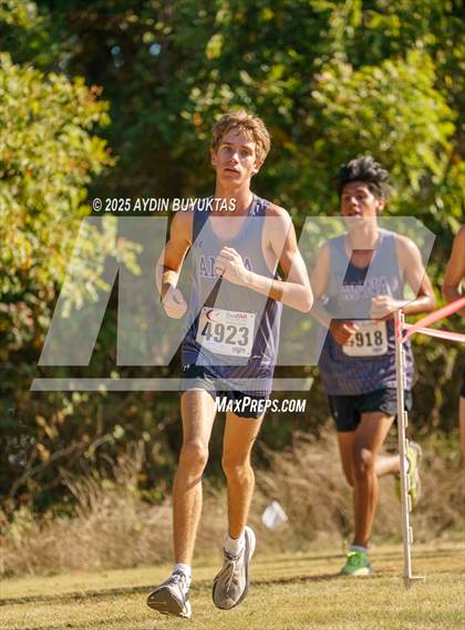 Thumbnail 3 in UIL Cross Country 5A District 9 Championships photogallery.