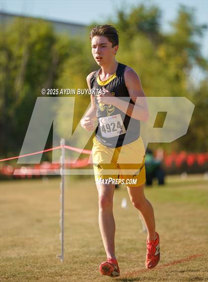 Thumbnail 2 in UIL Cross Country 5A District 9 Championships photogallery.