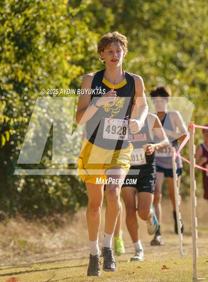 Thumbnail 1 in UIL Cross Country 5A District 9 Championships photogallery.