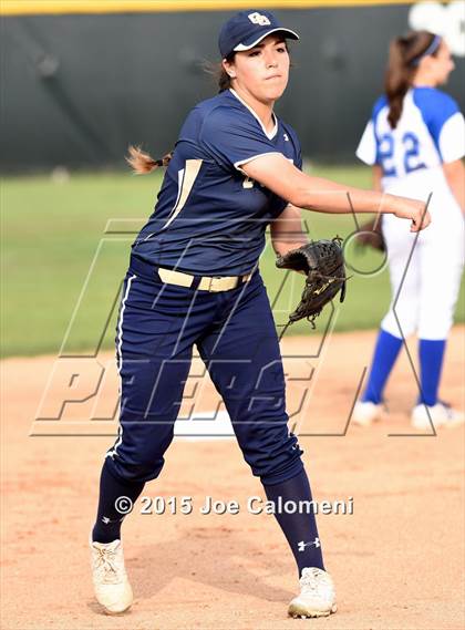 Thumbnail 1 in MacArthur [Douglas] vs O'Connor (UIL 6A Area Playoff) photogallery.