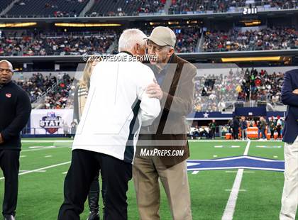 Thumbnail 3 in Vandegrift vs. DeSoto (UIL 6A D2 Final) photogallery.