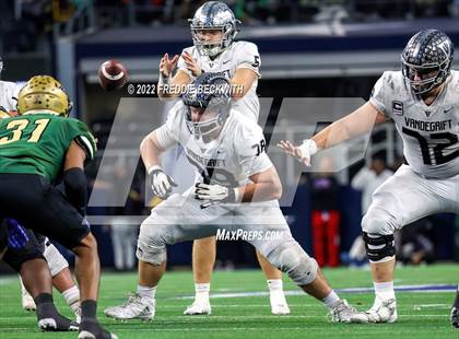 Thumbnail 3 in Vandegrift vs. DeSoto (UIL 6A D2 Final) photogallery.