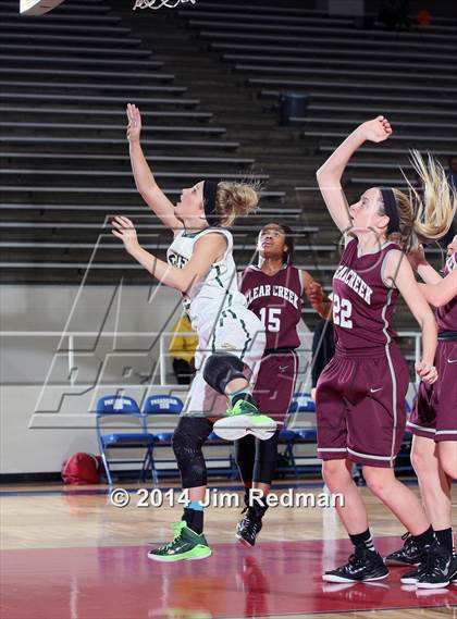 Thumbnail 3 in Clear Creek vs. Cypress Falls (McDonald's Texas Invitational) photogallery.