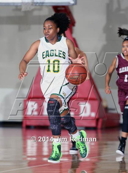 Thumbnail 2 in Clear Creek vs. Cypress Falls (McDonald's Texas Invitational) photogallery.