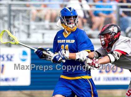 Thumbnail 2 in West Islip vs Syosset (NYSPHSAA Class A Regional Final) photogallery.