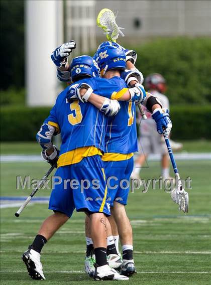 Thumbnail 1 in West Islip vs Syosset (NYSPHSAA Class A Regional Final) photogallery.