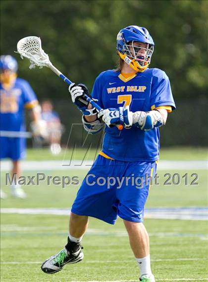 Thumbnail 3 in West Islip vs Syosset (NYSPHSAA Class A Regional Final) photogallery.