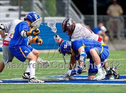 Thumbnail 2 in West Islip vs Syosset (NYSPHSAA Class A Regional Final) photogallery.