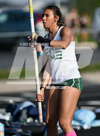 Thumbnail 1 in IHSA Girls Track & Field Sectional Meet photogallery.