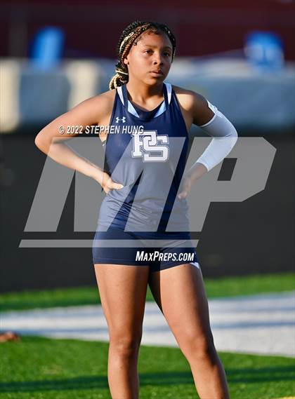 Thumbnail 1 in IHSA Girls Track & Field Sectional Meet photogallery.