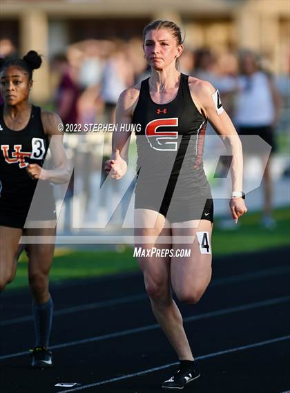 Thumbnail 3 in IHSA Girls Track & Field Sectional Meet photogallery.
