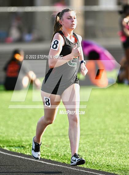 Thumbnail 1 in IHSA Girls Track & Field Sectional Meet photogallery.