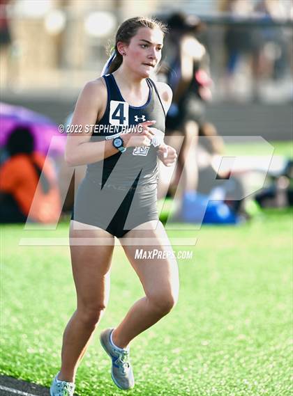 Thumbnail 1 in IHSA Girls Track & Field Sectional Meet photogallery.
