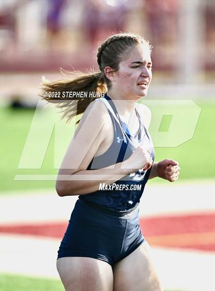 Thumbnail 1 in IHSA Girls Track & Field Sectional Meet photogallery.