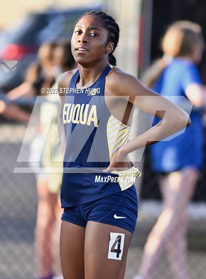 Thumbnail 2 in IHSA Girls Track & Field Sectional Meet photogallery.