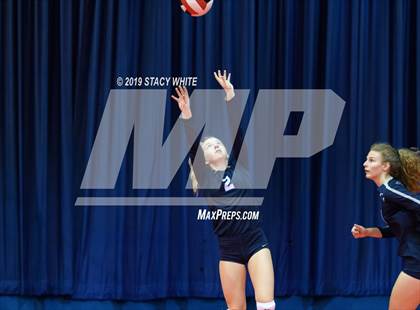 Thumbnail 3 in Out-of-Door Academy vs. McGill-Toolen (Circus City Invitational) photogallery.