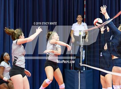 Thumbnail 3 in Out-of-Door Academy vs. McGill-Toolen (Circus City Invitational) photogallery.