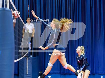 Thumbnail 2 in Out-of-Door Academy vs. McGill-Toolen (Circus City Invitational) photogallery.