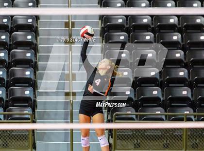 Thumbnail 2 in Out-of-Door Academy vs. McGill-Toolen (Circus City Invitational) photogallery.