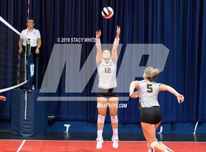 Thumbnail 2 in Out-of-Door Academy vs. McGill-Toolen (Circus City Invitational) photogallery.