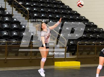 Thumbnail 2 in Out-of-Door Academy vs. McGill-Toolen (Circus City Invitational) photogallery.