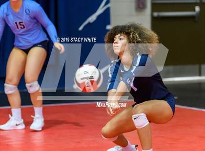 Thumbnail 3 in Out-of-Door Academy vs. McGill-Toolen (Circus City Invitational) photogallery.