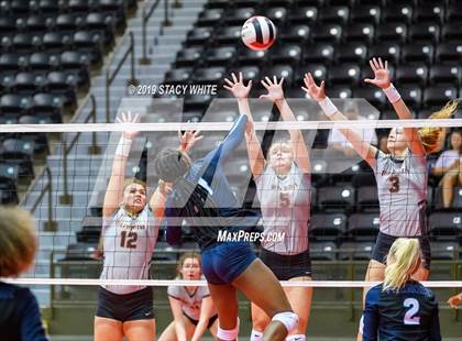 Thumbnail 1 in Out-of-Door Academy vs. McGill-Toolen (Circus City Invitational) photogallery.