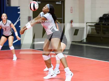 Thumbnail 3 in Out-of-Door Academy vs. McGill-Toolen (Circus City Invitational) photogallery.