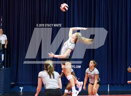 Thumbnail 2 in Out-of-Door Academy vs. McGill-Toolen (Circus City Invitational) photogallery.