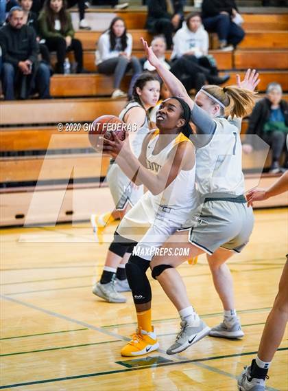 Thumbnail 1 in Miramonte vs. Bishop O'Dowd (CIF NCS Open Division Quarterfinal) photogallery.