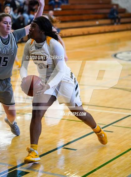 Thumbnail 2 in Miramonte vs. Bishop O'Dowd (CIF NCS Open Division Quarterfinal) photogallery.