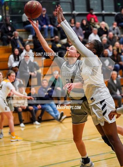Thumbnail 2 in Miramonte vs. Bishop O'Dowd (CIF NCS Open Division Quarterfinal) photogallery.