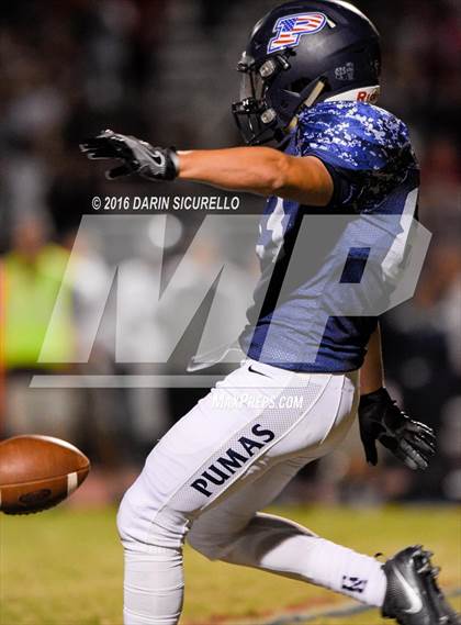 Thumbnail 2 in Perry vs. Hamilton (AIA Division 6A Quarterfinal) photogallery.