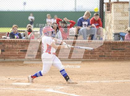 Thumbnail 2 in Holy Cross vs Edinburg photogallery.