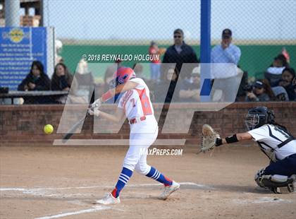 Thumbnail 3 in Holy Cross vs Edinburg photogallery.