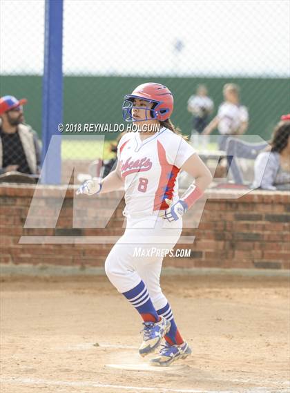Thumbnail 1 in Holy Cross vs Edinburg photogallery.