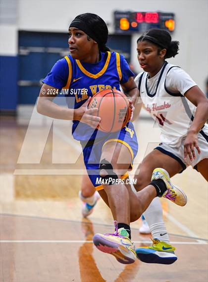 Thumbnail 3 in Hardin-Jefferson vs La Vega (UIL 4A Reg III Semifinal) photogallery.