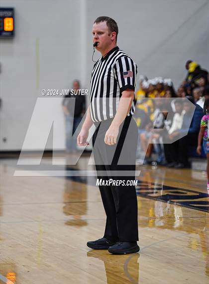 Thumbnail 2 in Hardin-Jefferson vs La Vega (UIL 4A Reg III Semifinal) photogallery.