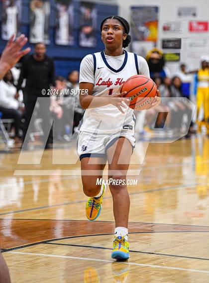 Thumbnail 3 in Hardin-Jefferson vs La Vega (UIL 4A Reg III Semifinal) photogallery.