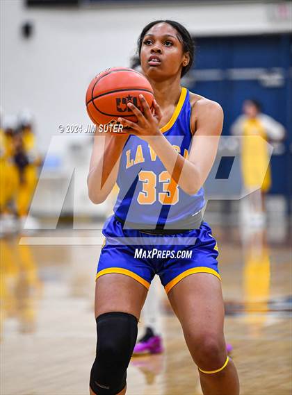 Thumbnail 2 in Hardin-Jefferson vs La Vega (UIL 4A Reg III Semifinal) photogallery.